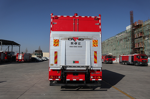 豪沃器材消防車