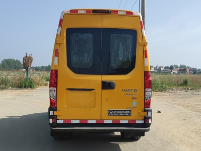 依維柯救險車