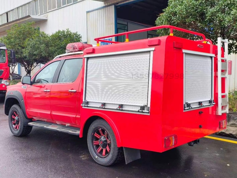 福田四驅器材消防車