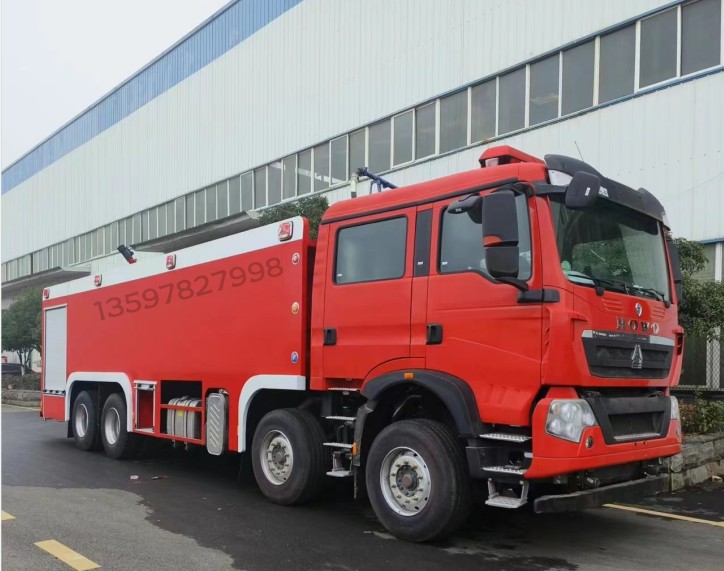 豪沃25噸泡沫消防車