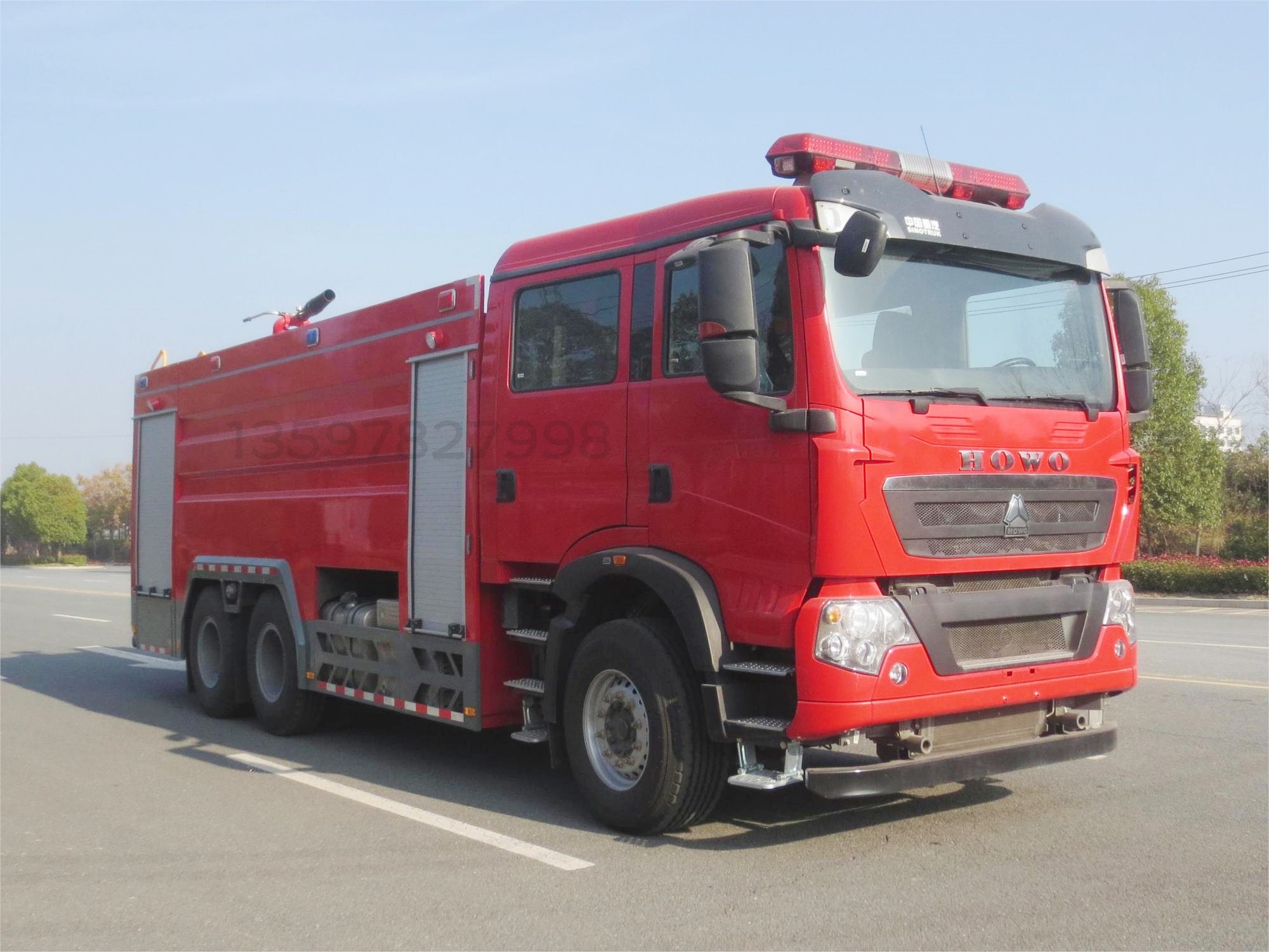豪沃16噸水罐消防車
