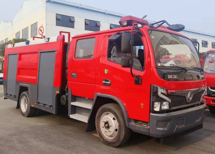東風5噸水罐消防車