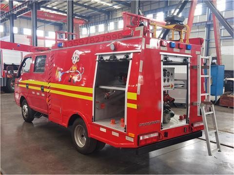 東風雙排1噸藍牌水罐消防車
