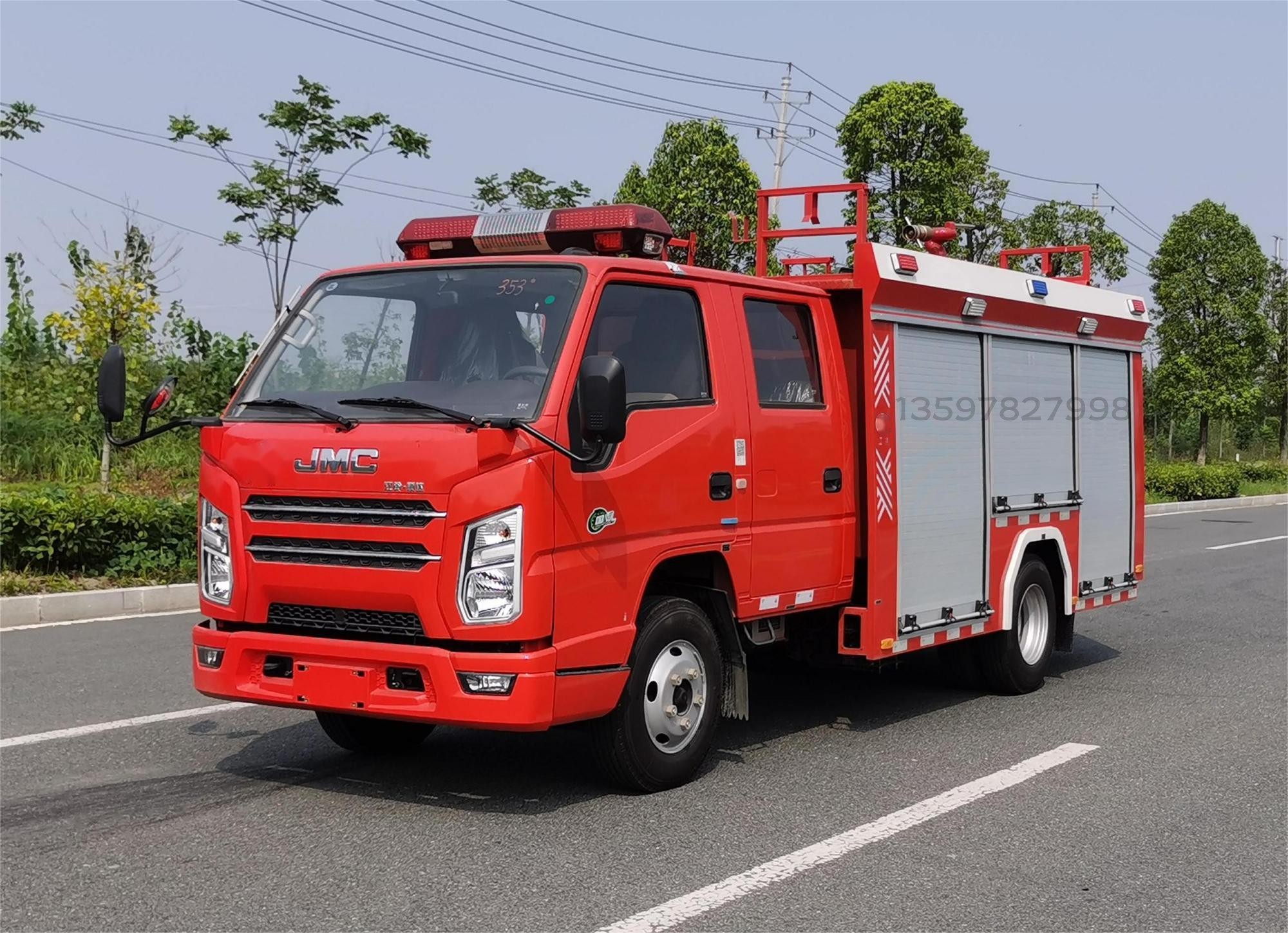 江鈴2噸水罐消防車
