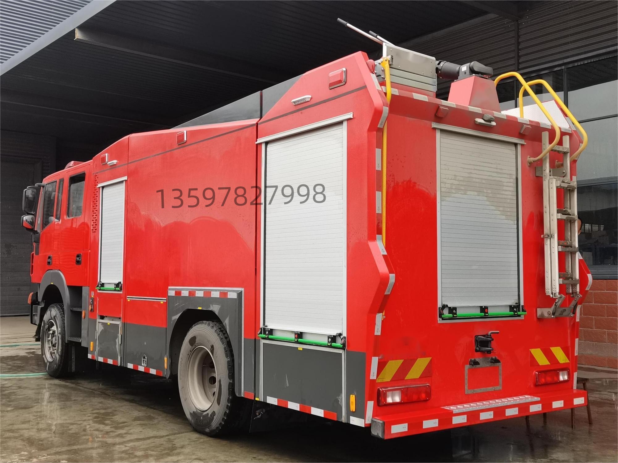 紅岩8噸泡沫消防車