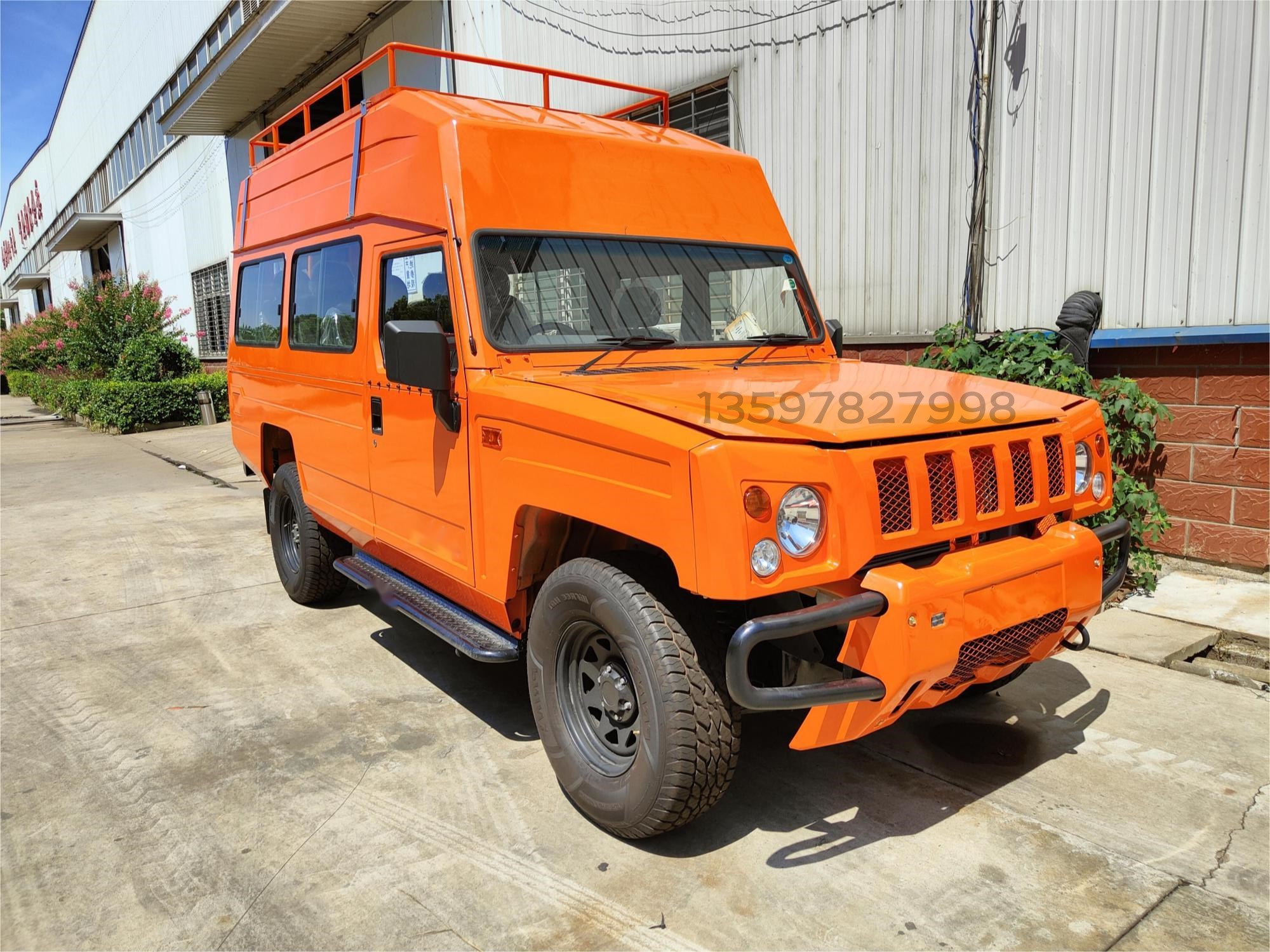 勇士森林越野消防運兵車