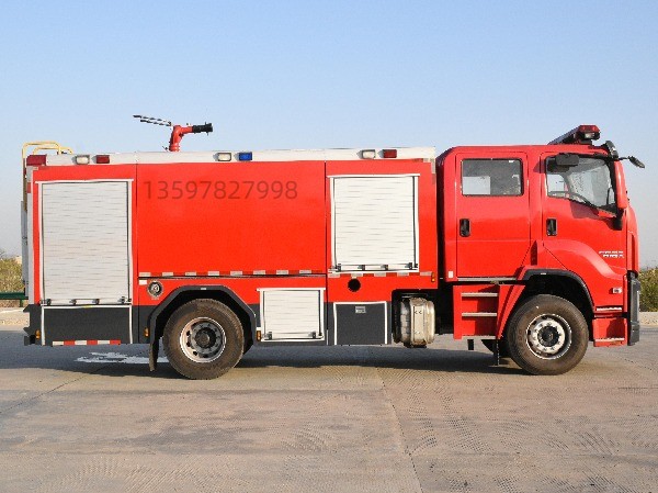 五十鈴8.5噸水罐消防車
