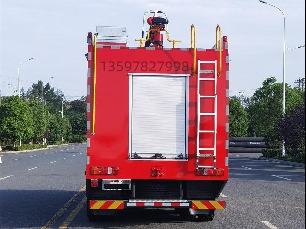 豪沃18噸四驅越野消防車