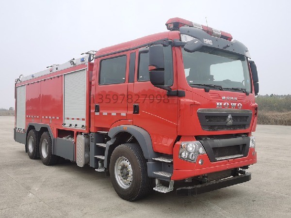 豪沃6噸幹粉消防車
